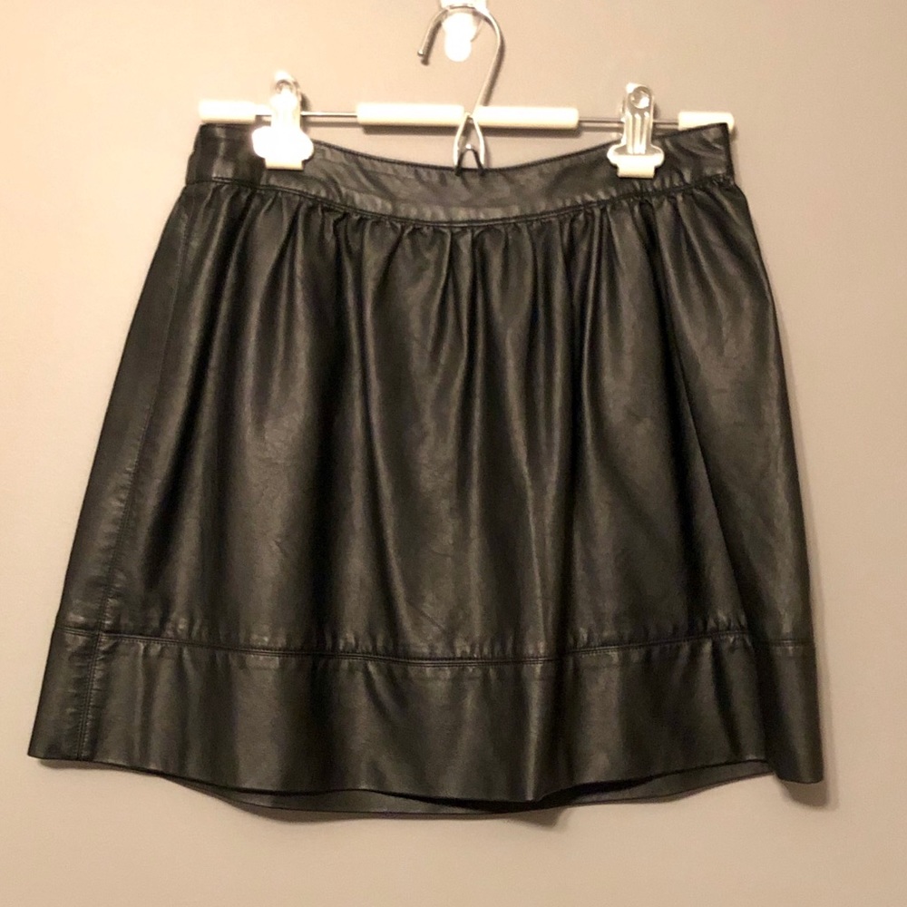 Black skater skirt